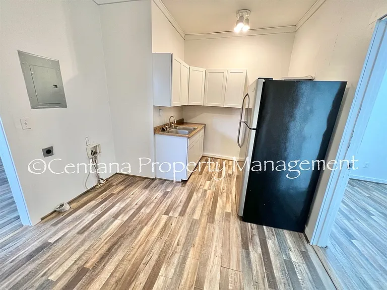 675 S Main St #B — Photo 8