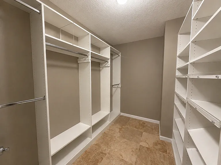 16308 SW Timberland Dr — Photo 17