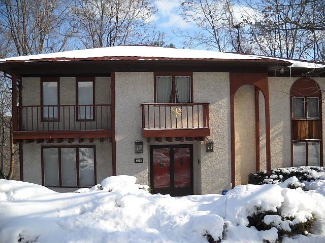 1st image of 21 Underwood Dr