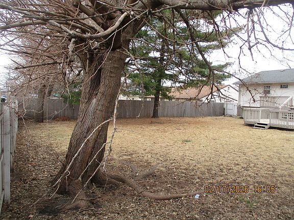 3rd image of 2212 W Acres Rd