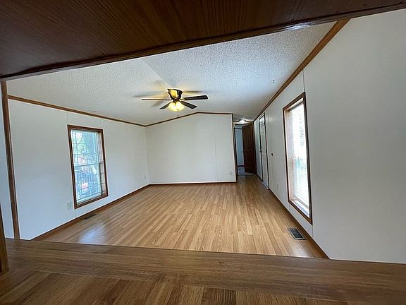 2nd image of 630 Oak St Lot 37