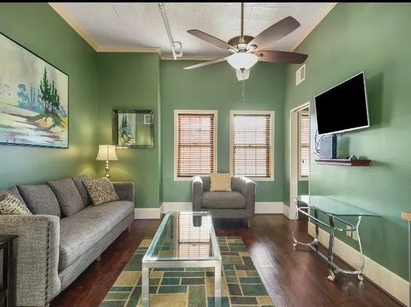 1370 S Main St #2E, Palmer, MA 01069