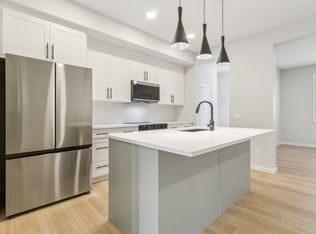 21003 25th Ave NW, Edmonton, AB T6M 2M7