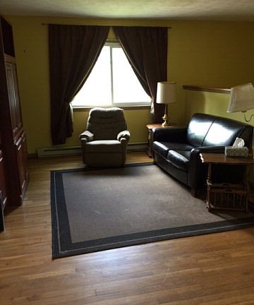 4th image of 123 Hager Ave
