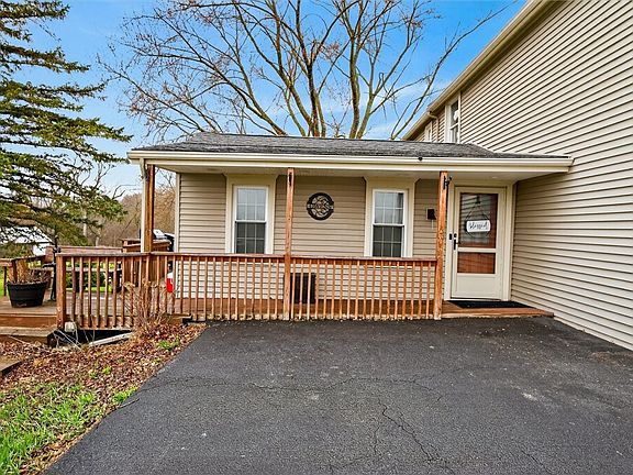 5th image of 2085 Pinnacle Rd