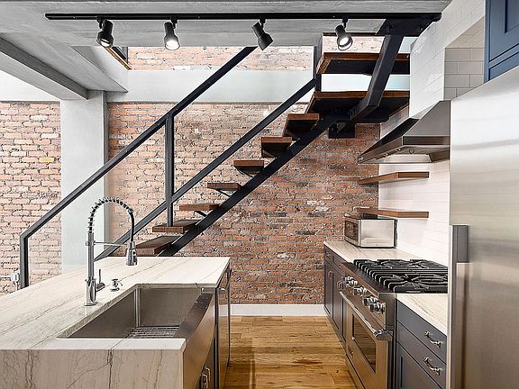 5th image of 150 Richardson St #Pha