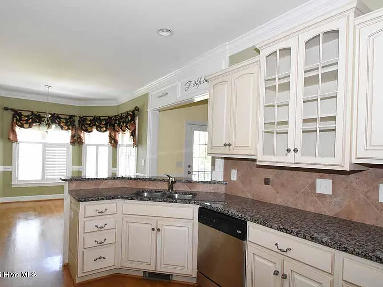 1129 Scarlet Oak Dr — Photo 14