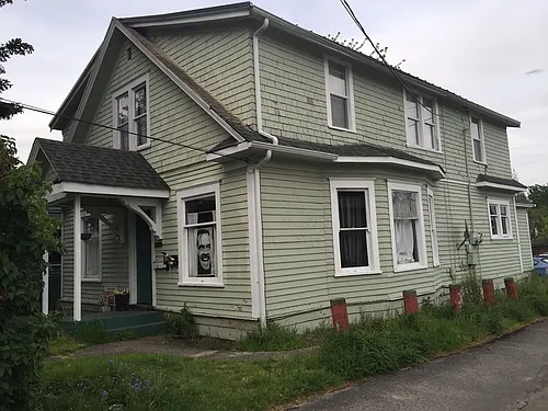 1310 Grant St Photo 1