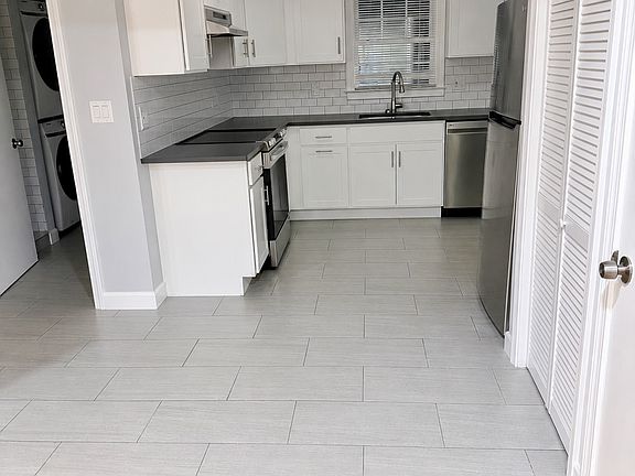 5th image of 200 Bulgarmarsh Rd #1