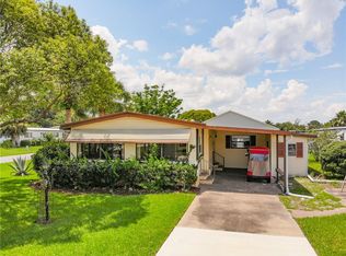 817 Beechwood Ave, Lady Lake, FL 32159