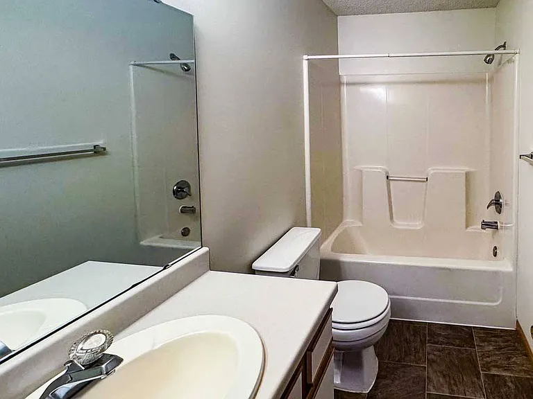 Highland View Apartments — Photo 81
