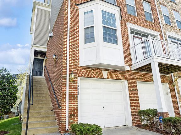 2nd image of 3521 Carriage Walk Ln