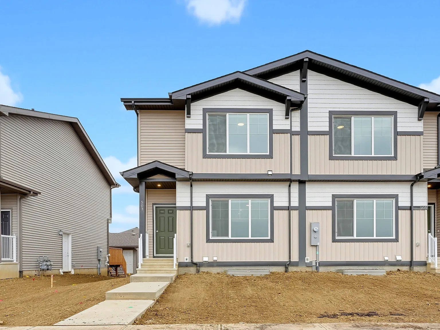 503- M - Black Stone Blvd — Photo 1