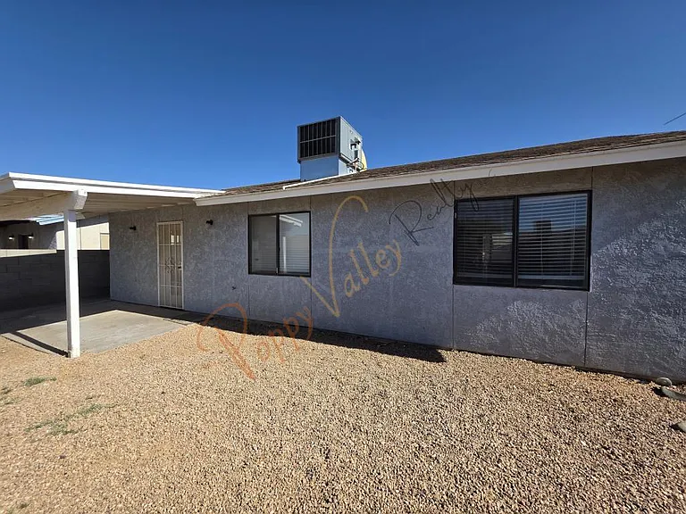 1811 Motor Ave — Photo 12