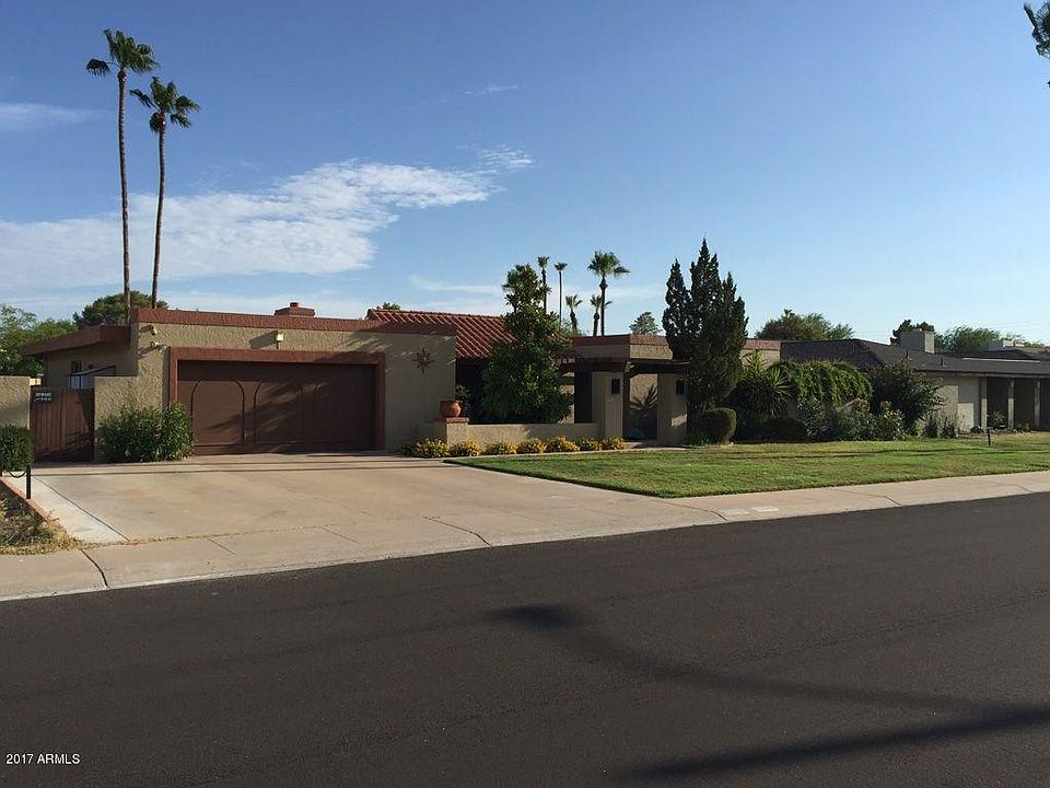 2nd image of 1239 E Montebello Ave