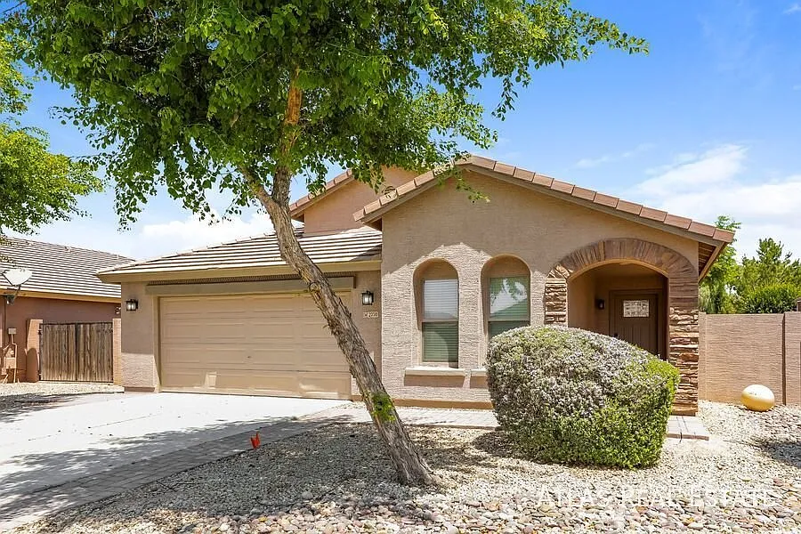 Single Level 3 Bed/2 Bath - Granite Counters, Huge Yard - Self Tours - Available Now! — Photo 4