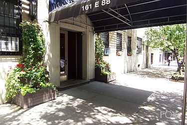 Rented by Fox Residential Group