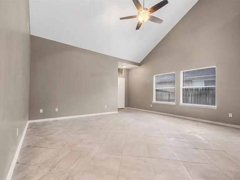 6803 Highwind Bend Ln — Photo 4