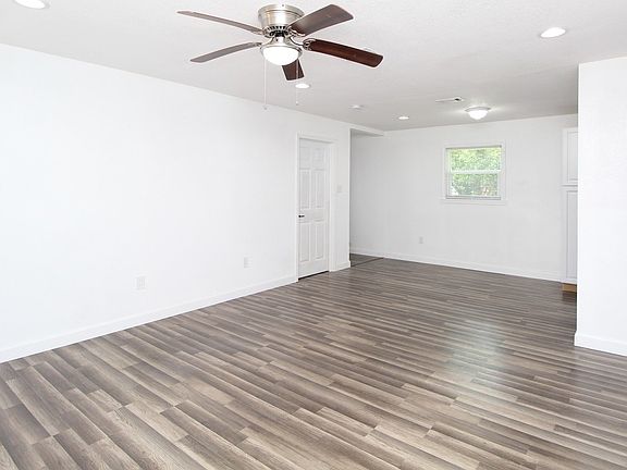 2nd image of 6037 Syrcle Ave