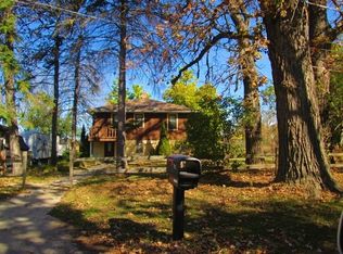 712 Fossil Dr, Ingleside, IL 60041