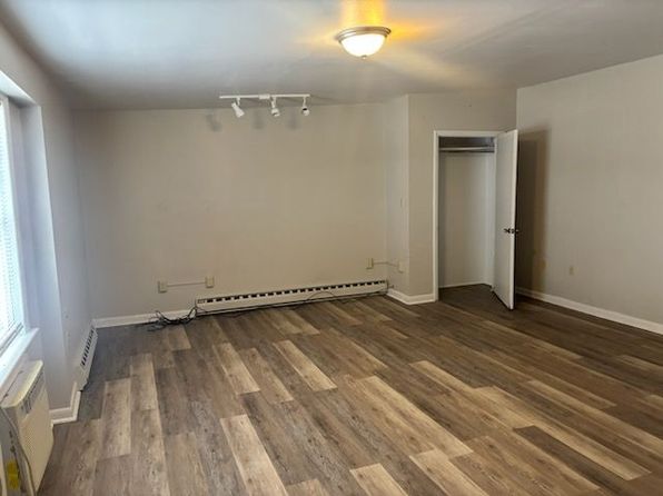 327 3rd St #34