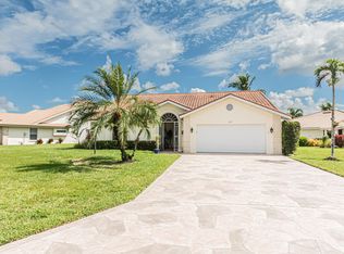 248 Saint James Way, Naples, FL 34104