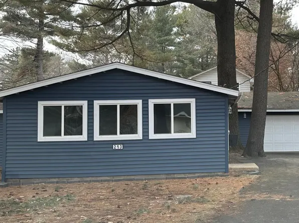 213 Elm Rd, Wyoming, MN 55092