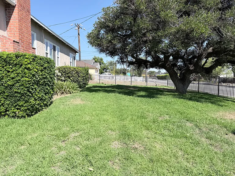 3082 Thurin Ave — Photo 25
