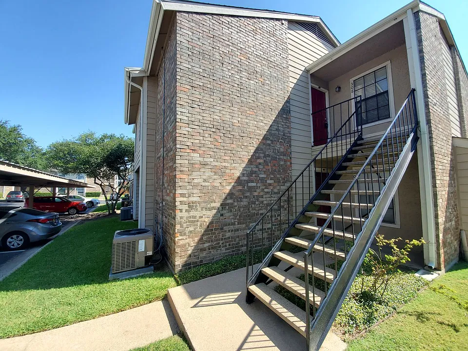 4748 Old Bent Tree Ln #308