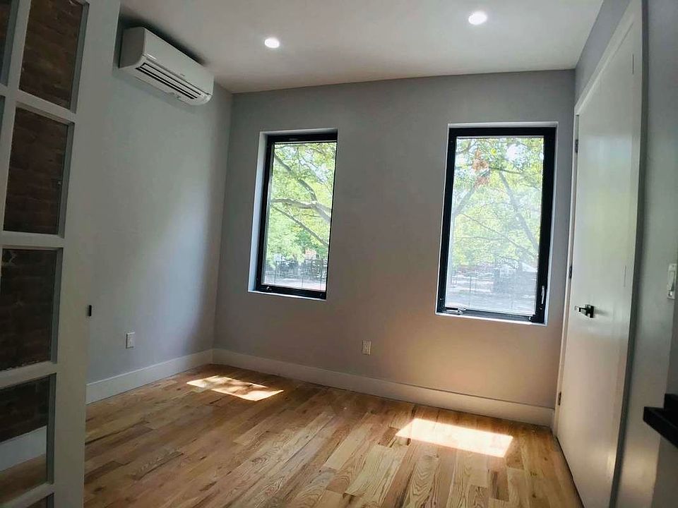 1st image of 225 Halsey St #1G