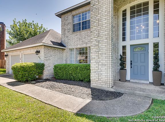 3rd image of 2506 Inwood View Dr