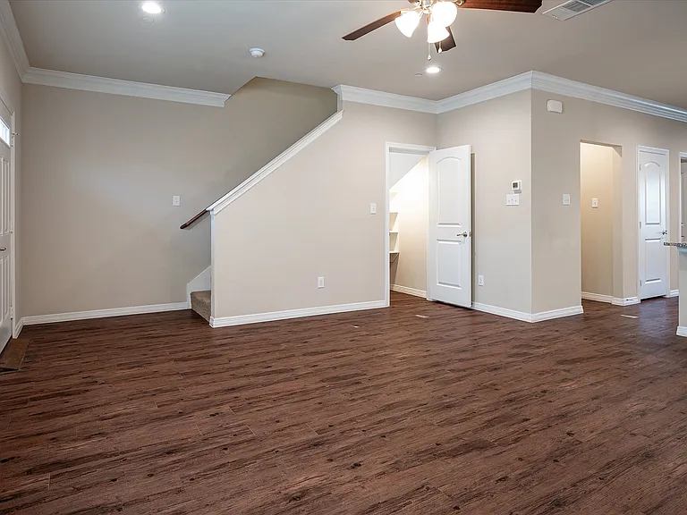 2721 Vine Ct — Photo 9
