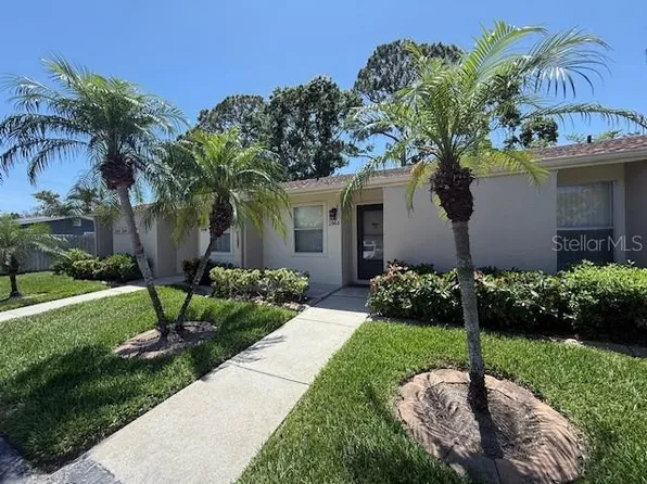2664 Woodgate Ln, Sarasota, FL