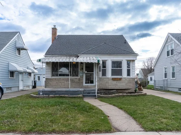 3855 16th St, Wyandotte, MI 48192