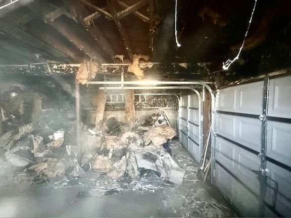 4th image of 220 Brook Valley Rd