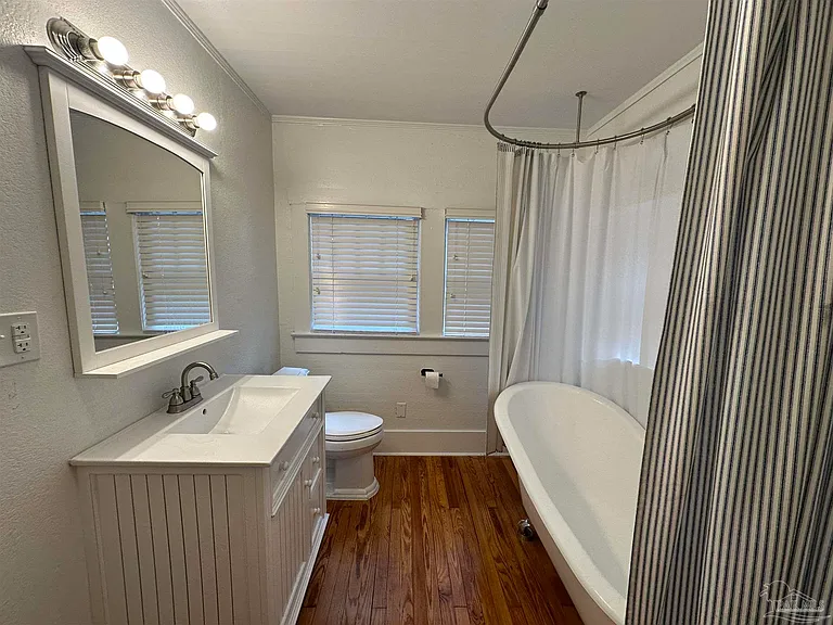 119 N J St — Photo 21