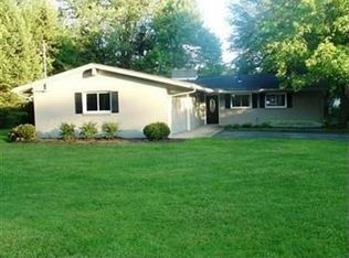 8660 Warwick Rd SE, Warren, OH 44484