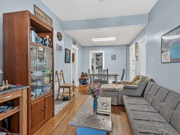 26 Park Vale Ave APT 5, Allston, MA 02134