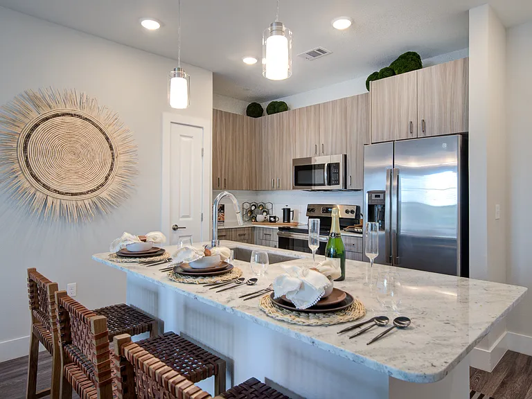 Overture Albuquerque 55+ Active Adult Apartment Homes — Photo 27