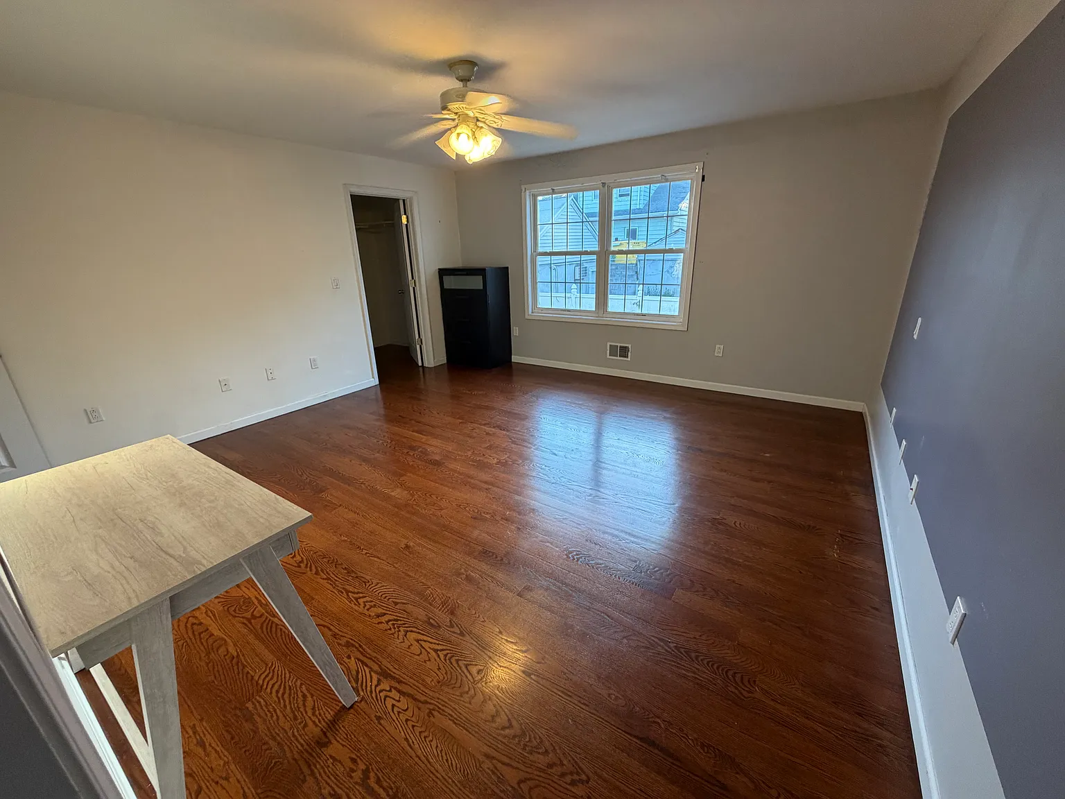 1 bed, 3670 sqft, $1,350 — Photo 3