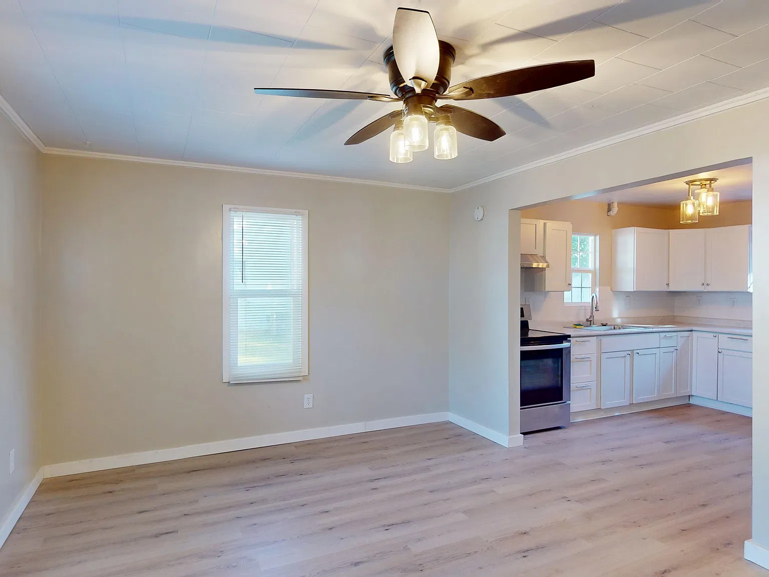3 bed, 874 sqft, $1,195 — Photo 3