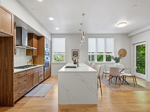 4th image of 1600 Pearl St #301