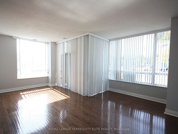 3rd image of 509 Beecroft Rd #105
