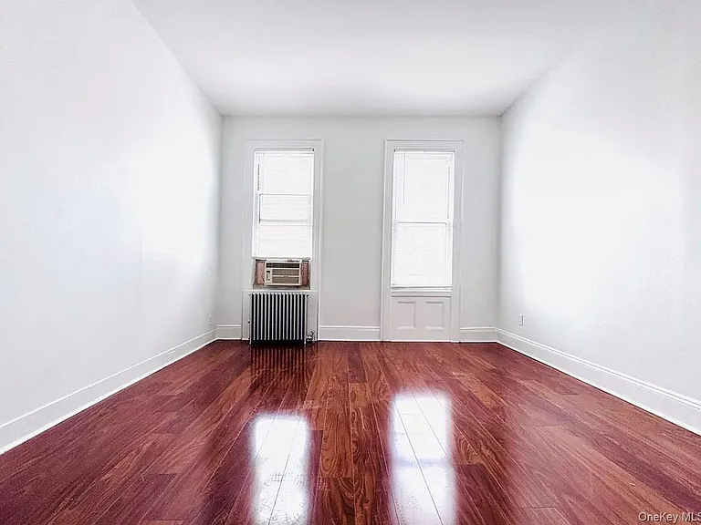 6707 Forest Ave #2L — Photo 1