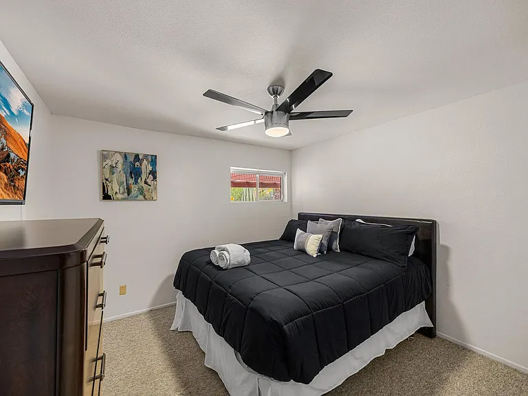5901 E Cactus Wren Rd — Photo 10