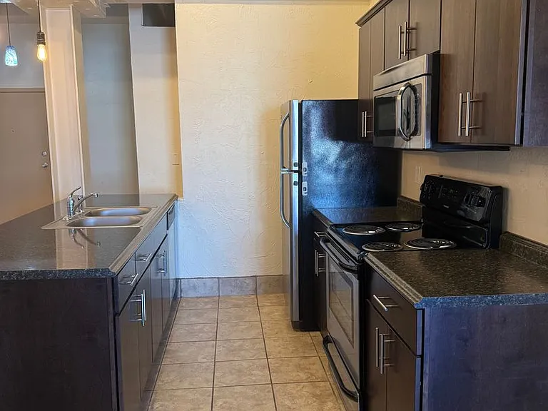 213 W Olive St #207 — Photo 1