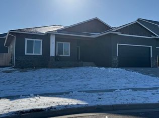 408 W Emerald Cir, Brandon, SD 57005