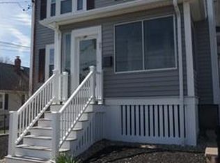 27 Arthur St #1, Winchester, MA 01890