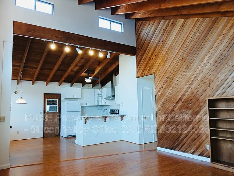 2325 7th Ave — Photo 16