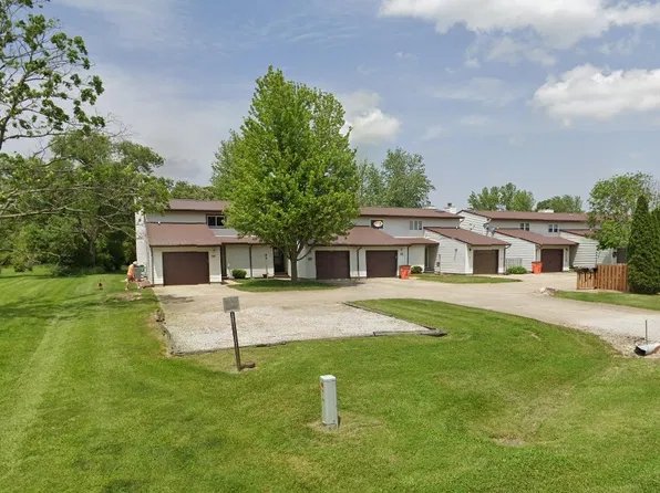 1411 S Shrs, Sullivan, IL 61951